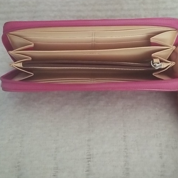 Coach Pink Zipper Wallet - Picture 3 of 4